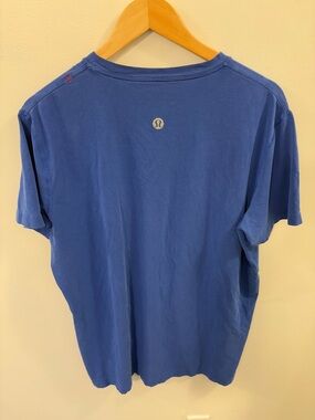 lululemon athletica Men’s XL Blue Short-Sleeve Workout Tee